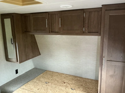 Used 2019 GULFSTREAM KINGSPORT 275FBG Campers, Caravans, Motorhomes Michigan US | Miedema Asset Management Group #1414688