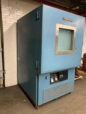 5309-180 Thermotron SM-32S Mini-Max Environmental Termperature & Humidity Chamber