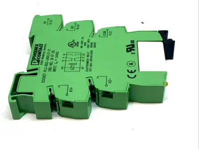 USED PHOENIX CONTACT RELAY BASE 2CO 6A 250V 24VDC 2961192 LOT OF 2
