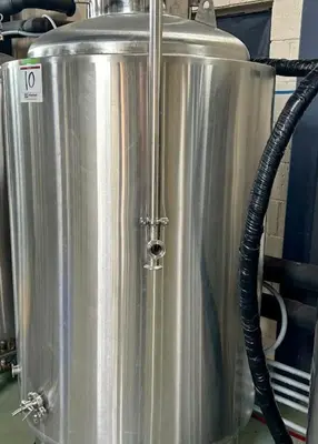 4bbl Glycol Jacketed, insulated, brite tanks/serving tanks