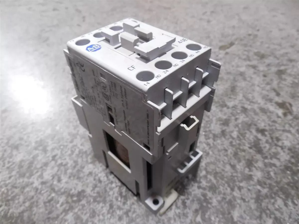 Allen Bradley 700-CF400Z* General Purpose Contactor 25A 24VDC Used