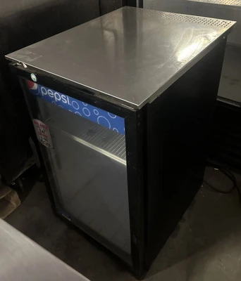 174-0060 QBD DC6LP-HC Countertop Glass Door Self Contained Cooler