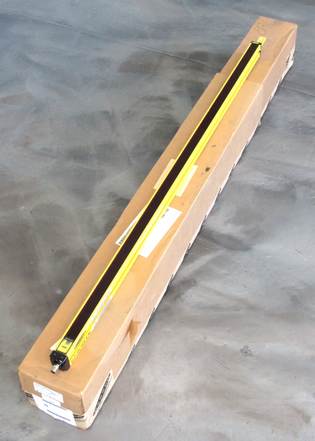 NEW BANNER SLSE30-1200Q8 LIGHT CURTAIN EMITTER SLSE301200Q8 117300 72374
