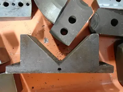 Misc. Chuck Jaws, V Blocks