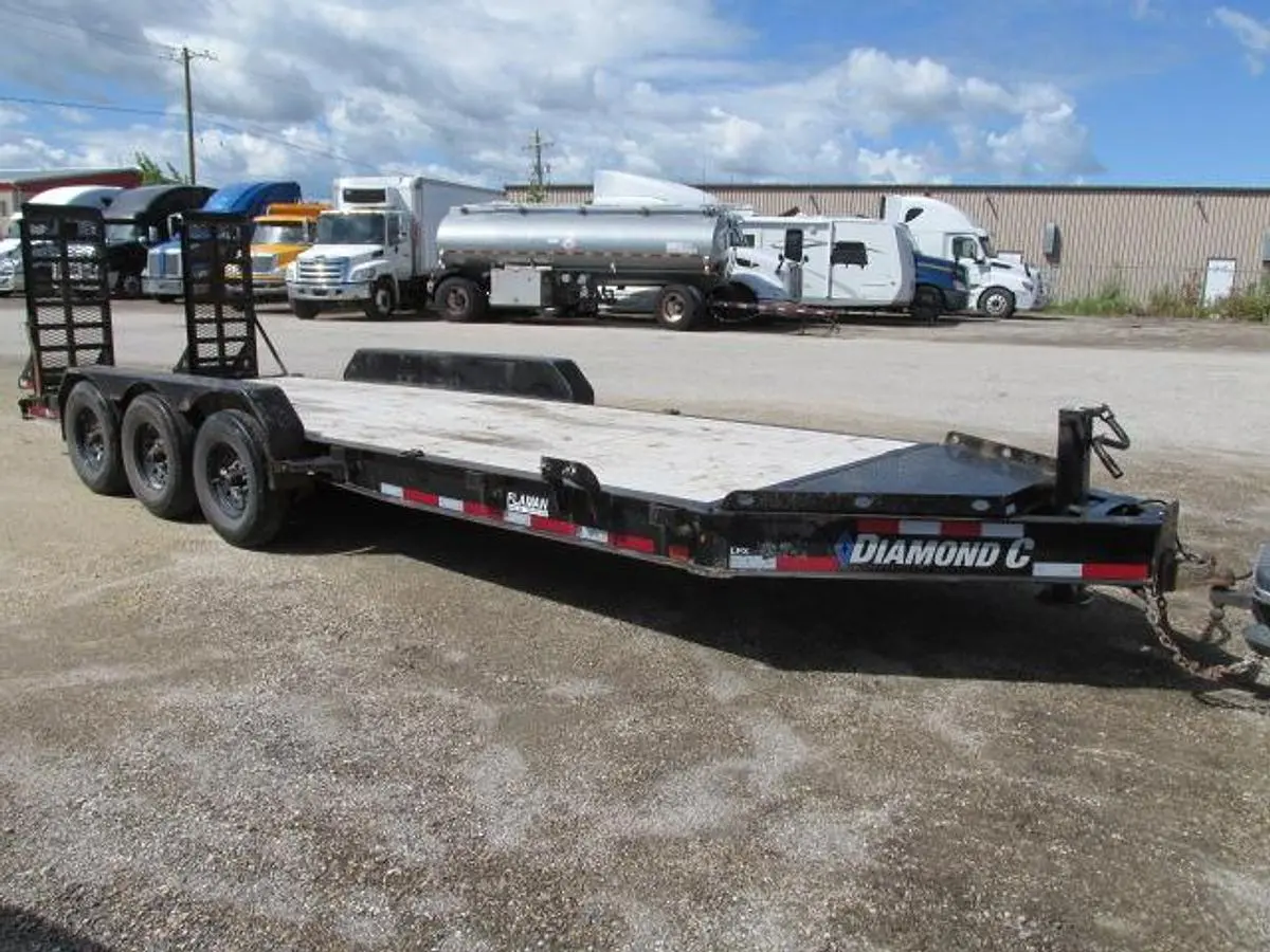 Used 2022 DIAMOND C EQUIPMENT TRAILER Flatbed Trailers Manitoba CA | Conquest Truck & Auto Sales #1421353