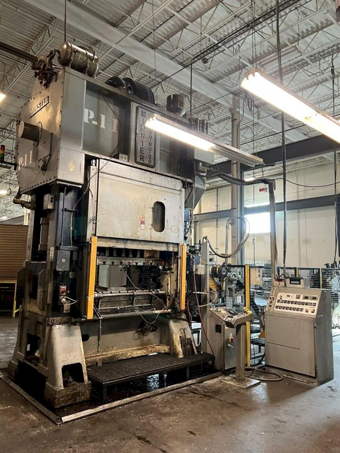 USED 1991 MINSTER E2-300-60-36