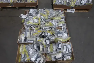 5 PALLETS OF ASSORTED SOURIAU PLUG KITS
