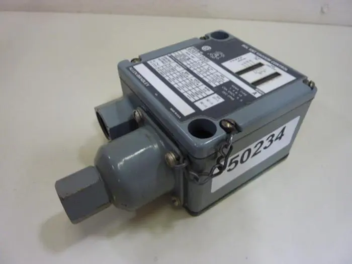 Used ALLEN BRADLEY 836T-T250J SER A Relays & Switches Michigan US | Ideal Machinery #599277