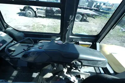 Caterpillar P20000 Forklift