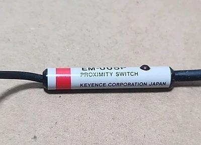 NEW KEYENCE EM-005P