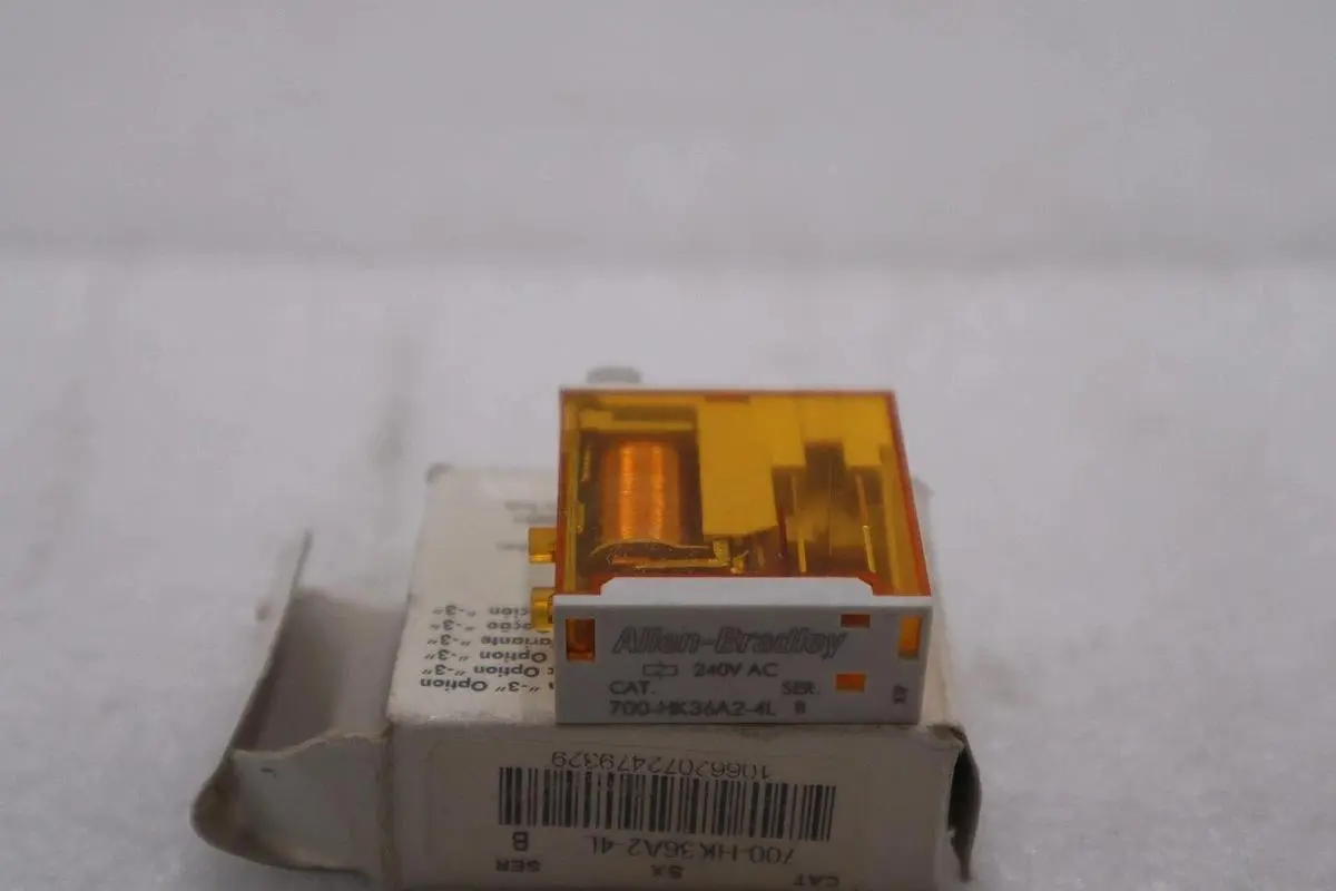 NEW OPEN BOX 700-HK36A2-4L Brand New Allen-Bradley AB POWER RELAY STK K-3356