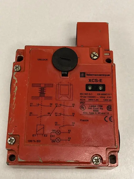 Used TELEMECANIQUE XCS-E7533 Miscellaneous Equipment (Electrical & Power) | Surplus Asset Holdings #1198256