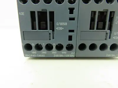 Siemens 3RH2440-1AK60 Latched Contactor Relay 4NO 110/120VAC Frame Size S00