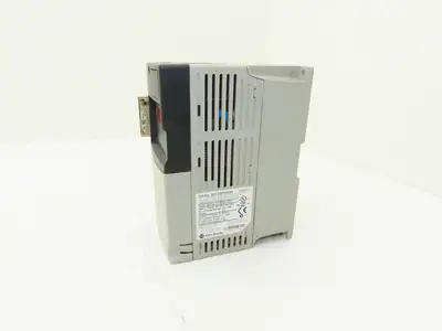 Allen Bradley 22D-D2P3N104 PowerFlex 40P AC Drive 460VAC 1.0HP 3Ph FRN 2.01