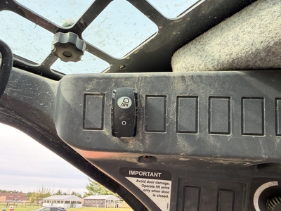 Used 2015 JOHN DEERE 326E WITH 1,162 HOURS Skid Steer Loaders Michigan US | Miedema Asset Management Group #1424758
