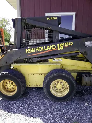 Used NEW HOLLAND LS180 Skid Steer Loaders Nebraska US | Trustworthy Equipment #1403592