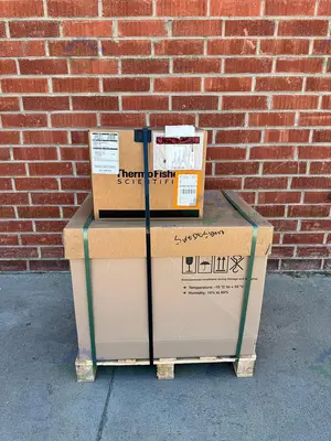 New | in-Stock THERMO FISHER SORVALL ST8R  REFRIGERATED CENTRIFUGE 4,500 RPM WITH ROTOR, MFG 25 Centrifuges California US | Equipment Lab #1250300