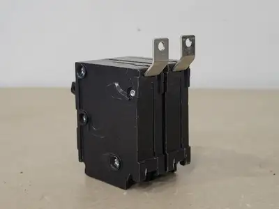 Used SIEMENS B2100 Switchgears British Columbia CA | Lenmark #239567