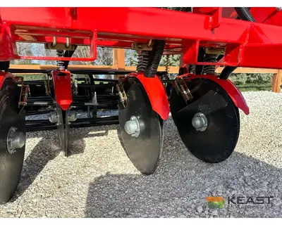 Used TAR RIVER _UNKNOWN_ Food Plot Seeders Iowa US | Keast Enterprises #1360509