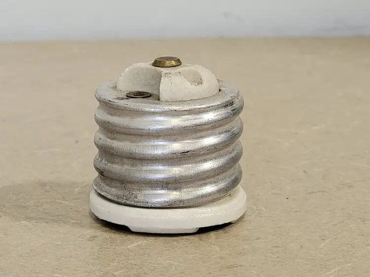 Used LEVITON 000-08681 Lighting British Columbia CA | Lenmark #249476