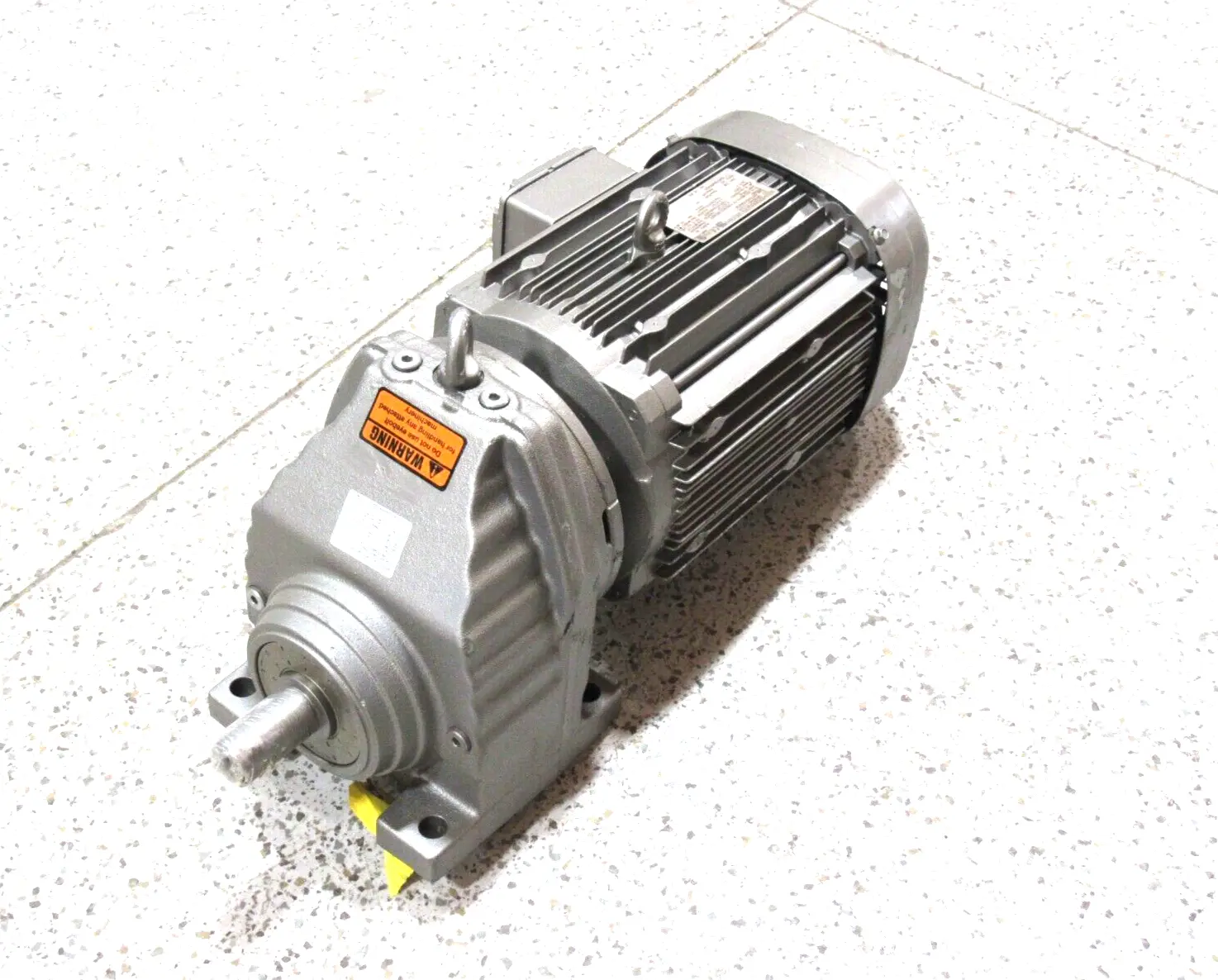 NEW SEW EURODRIVE RX77DRE132S4/LN GEARMOTOR 3.08:1 5.40HP 220-242V 380-420V