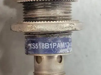 USED TELEMECANIQUE XS518B1PAM12