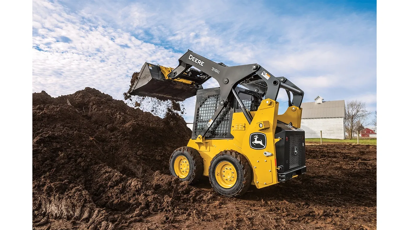 USED 2023 Deere 318G