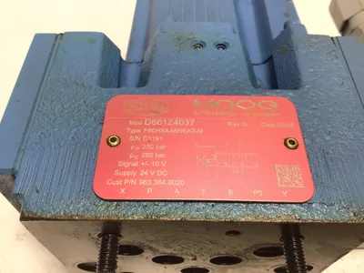 Moog D661Z4037 Hydraulic Servo Valve 24VDC Type P80HXAA6NEA2-M