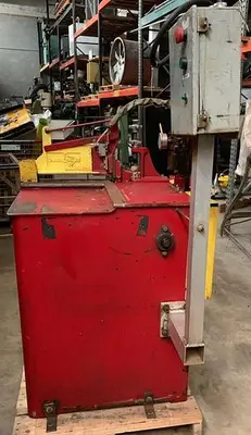 Industrial Woodworking Machine Co Uncut Saw 16" Blade & Conveyers (101732)