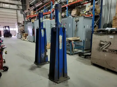 2 x 8" Cylinder & Frame, 36" Stroke 10,000 PSI
