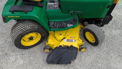 USED JOHN DEERE 425