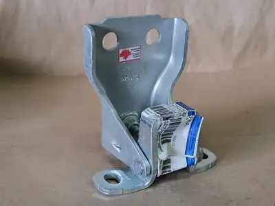 NEW FORD F81Z-2522800-AA