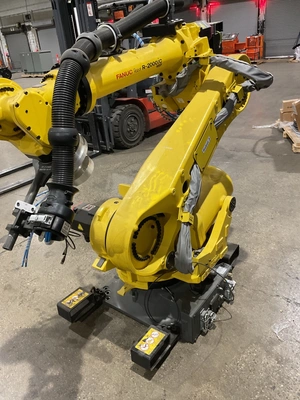 USED 2022 FANUC R2000ic/165F