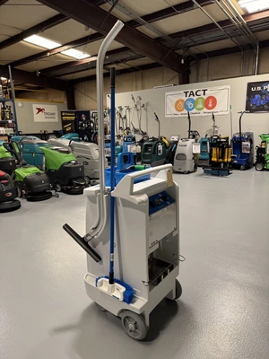 Ecolab Cleaning Caddy QC with Wet Vac NEW