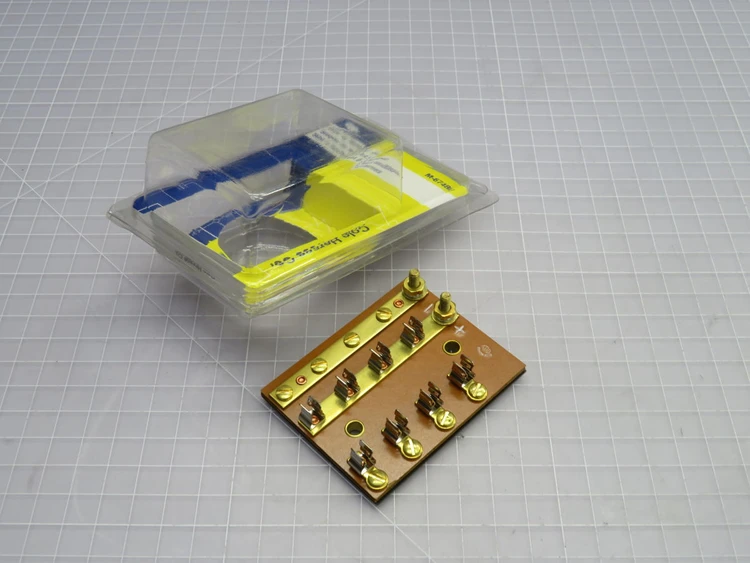New | in-Stock COLE HERSEE _UNKNOWN_ Fuses Texas US | OCO Industrial #1687608