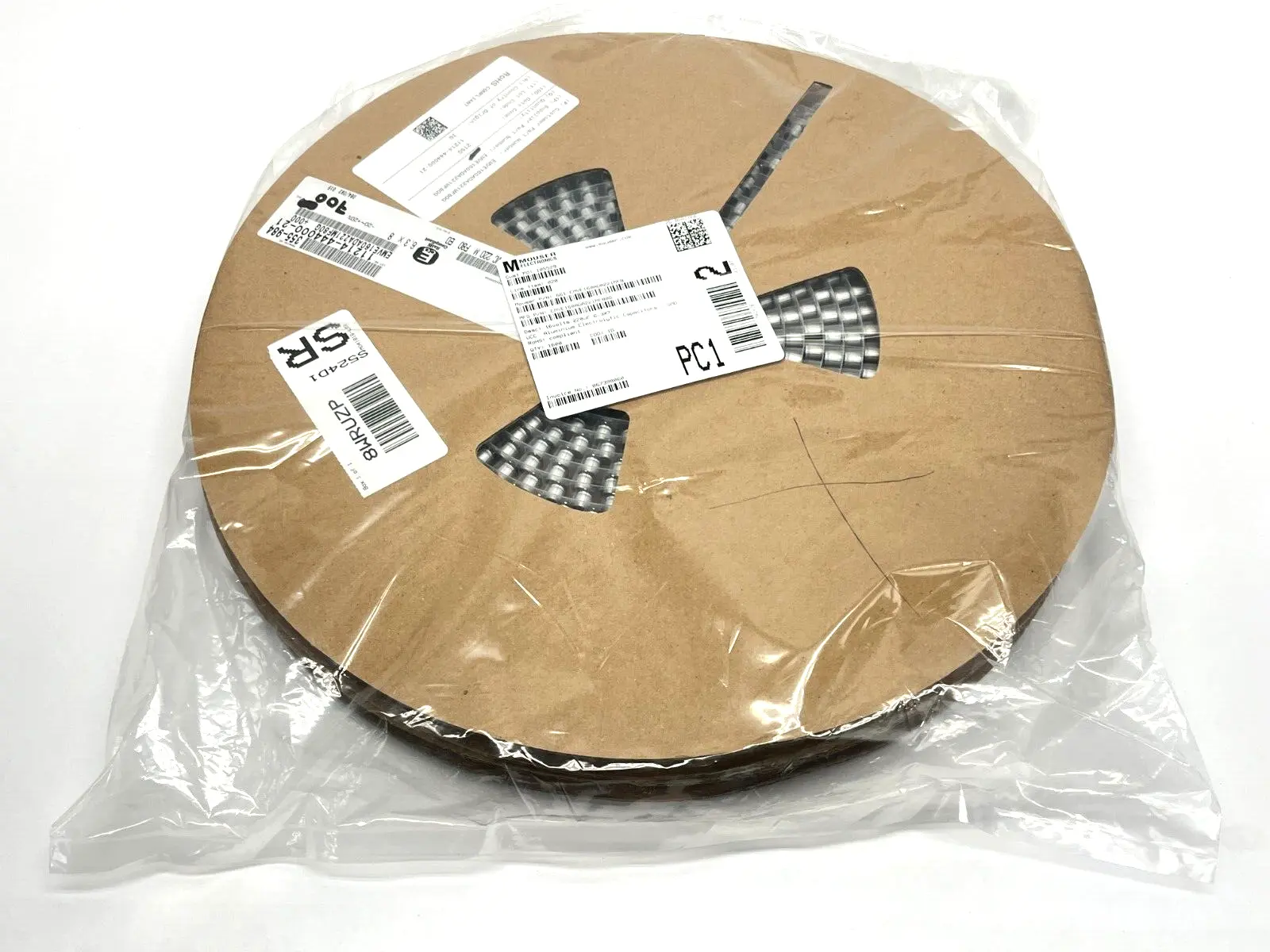 EMVE160ADA221MF80G | United Chemi-Con  Capacitors SMD 16V 220uF 6.3X7.7 1600QTY - New