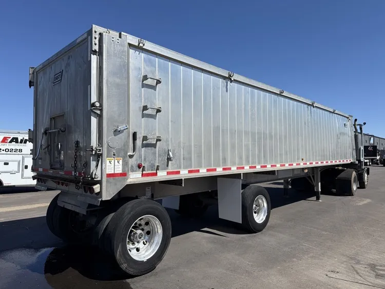 Used 2022 EAST GENESIS ALUMINUM END DUMP Dump Trailers Minnesota US | Carco Truck & Equipment #1514128