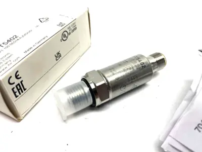 USED IFM PRESSURE TRANSMITTER 1/4" 1450PSI