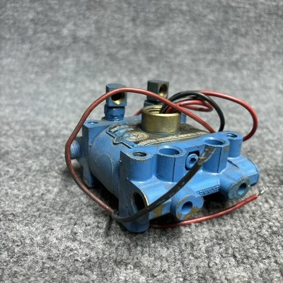 Used Skinner V933-DB2100 Solenoid Valves California US | Davliegogo LLC #1705554