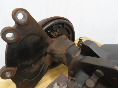 Yale ERC060GHN36TE084 Forklift Dual-Wheel Front Drive Axle 6 Lug Assembly