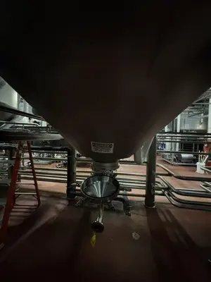 USED MUELLER 7,500 GALLON