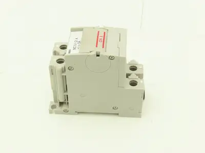IDEC NC1V-2100 5 Amp Circuit Protector 2 Pole A Curve 250VAC/125VDC Lot of 9