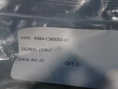NEW OMRON R88ACSK005SU1