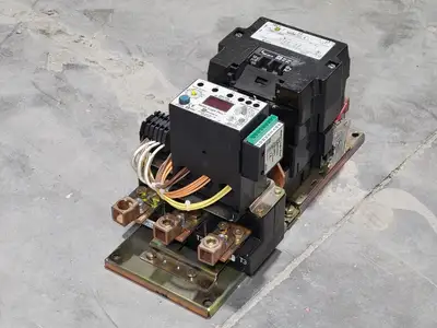 100HP Size 4 Contactor 8536SFO1876S w/ Relay 9065SP46