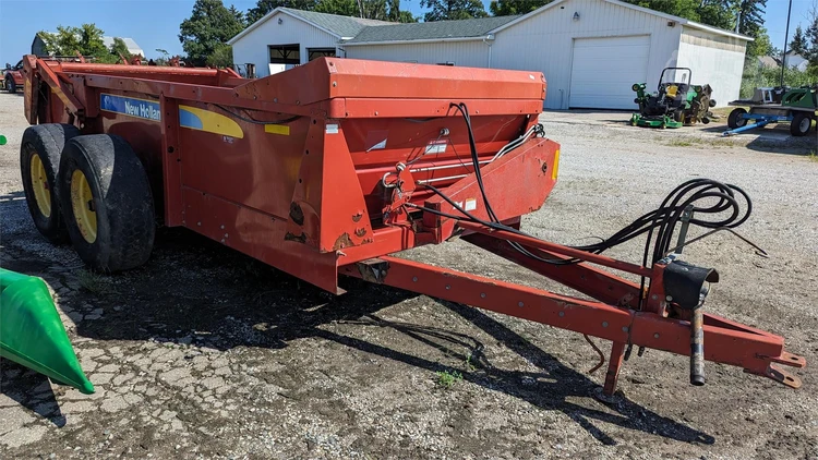 Used NEW HOLLAND 195 Manure Spreaders | Rosseel's Equipment Inc #720707