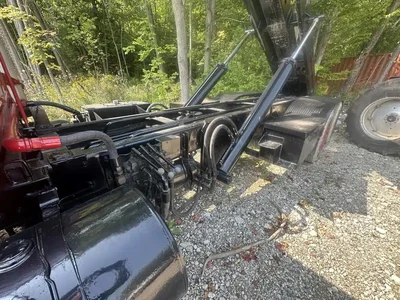 2000 MACK RB688S Truck - Roll Off | Title Equipment & Recreation Inc. (3)