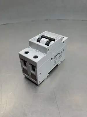 USED Siemens 5SX22 C8 Circuit Breaker, 8 Amps, 400V
