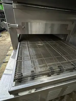 Lincoln 1116-080-A, Double Stack Gas Conveyor Pizza Oven  Fully Refurbished