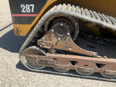 USED CATERPILLAR 287 MULTI TERRAIN LOADER