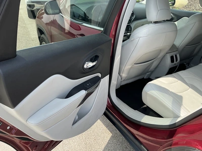 USED 2021 JEEP CHEROKEE